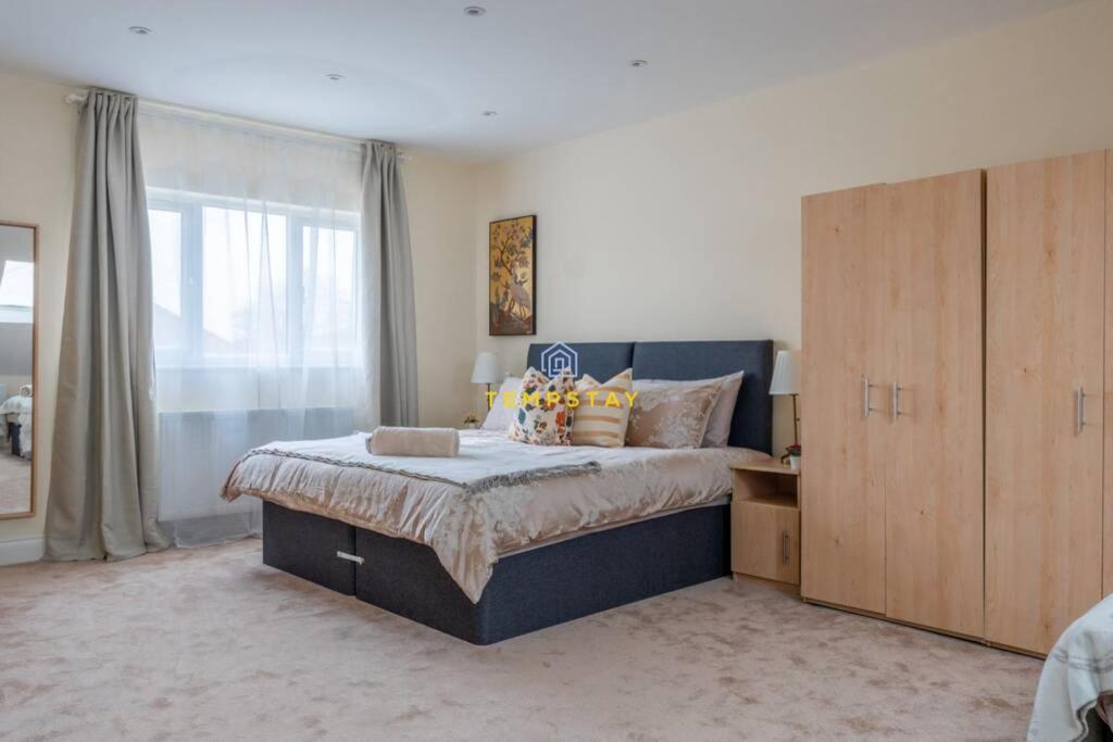 5 Bed/4 Bath At Wembley Stadium & Free Parking London Eksteriør billede